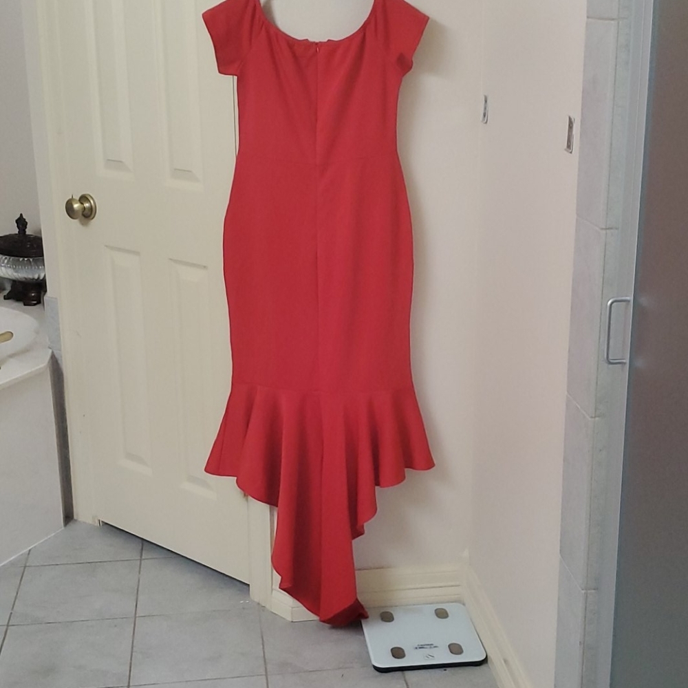 Dress - Picture 2 of 2